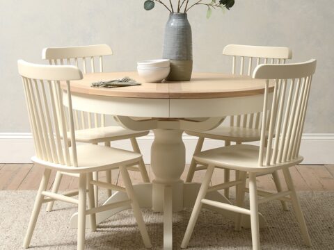 Chester Classic Cream Round Extending Dining Table and 4 Spindleback Chairs – The Cotswold Company
